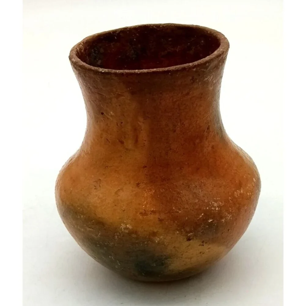 Vintage Lorena Bartlett Navajo/Dine Pine Pitch Pottery Folk Art Corn Vase 3.375